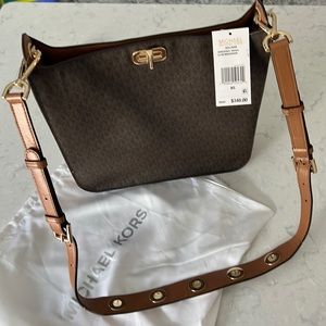 Michael Kors Sullivan Messenger Bag